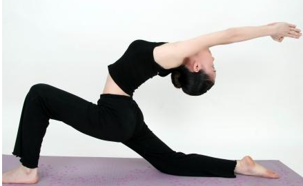 在家練瑜珈圖片